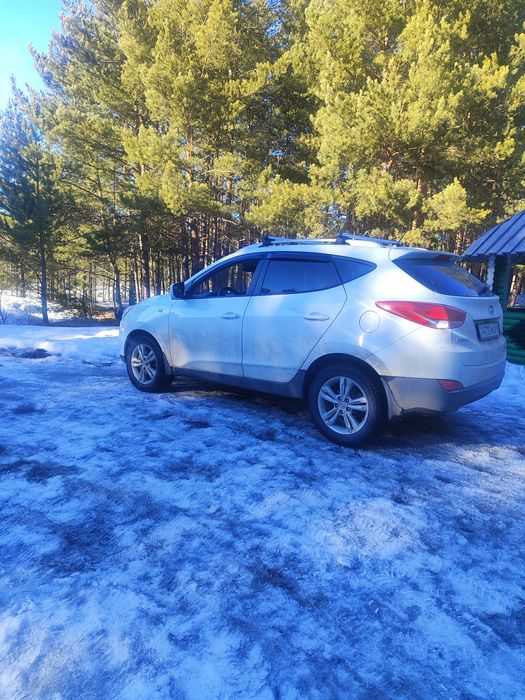 Продам хундай Туксон 2011 года