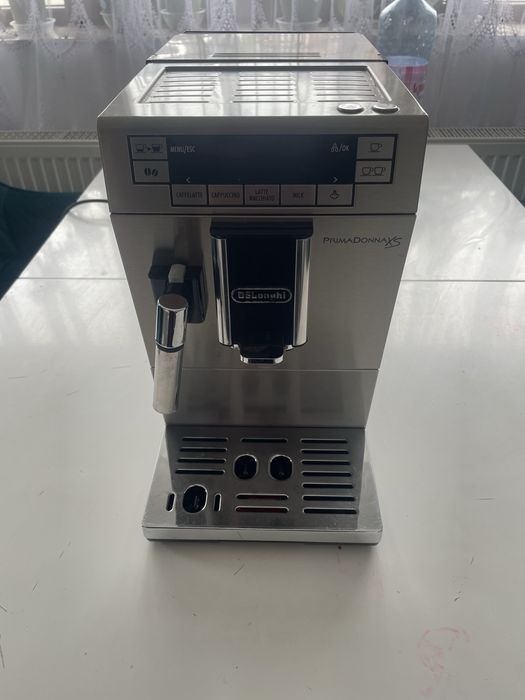 Expressor cafea boabe delonghi