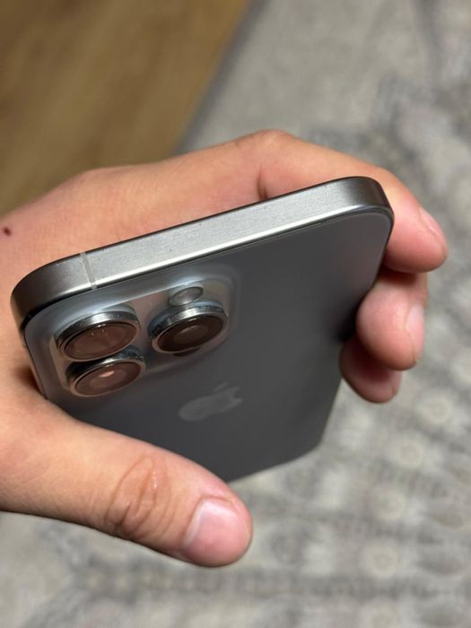 iPhone 15 Pro Max 256 GB Titan