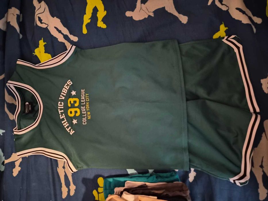 Лот маркови детски дрехи (Armani, Adidas, CK, екип Меси, Lakers) + бонус тениски