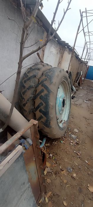 Traktor baloni sotiladi