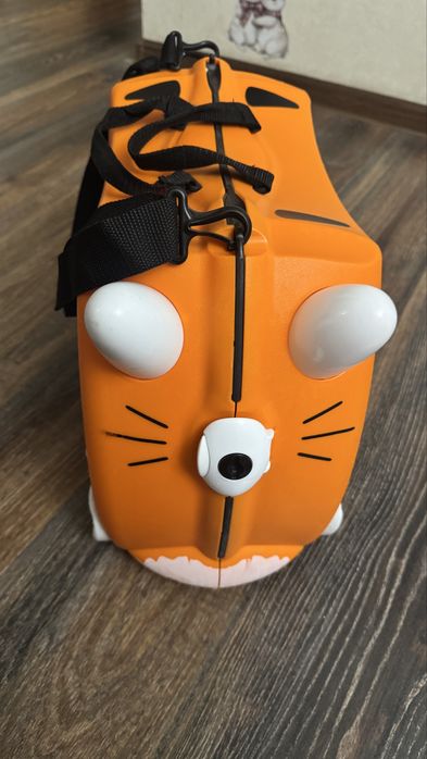 детский чемодан-каталка Trunki
