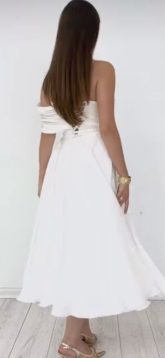 Платья состояние новые