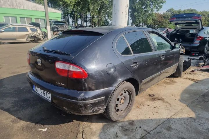 panou comanda clima maneta semanlizare stergatoare tulumba frana timonerie Seat Leon 1M motor 1.6 benzina AZD  dezmembrez