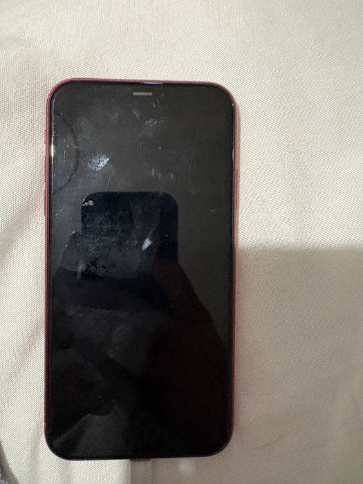 Продавам İphone 11 64GB