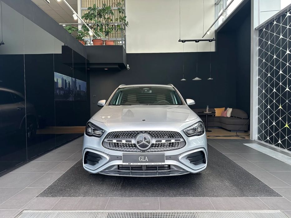 Mercedes-Benz GLA GLA 200 d 4Matic / Premium / Suspensie cu amortizare adaptiva