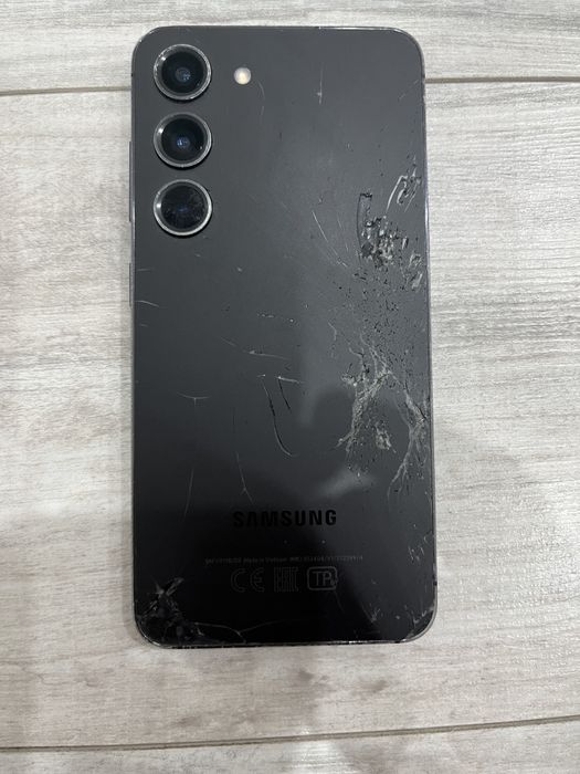Galaxy S23 8/128 обмен/продажа