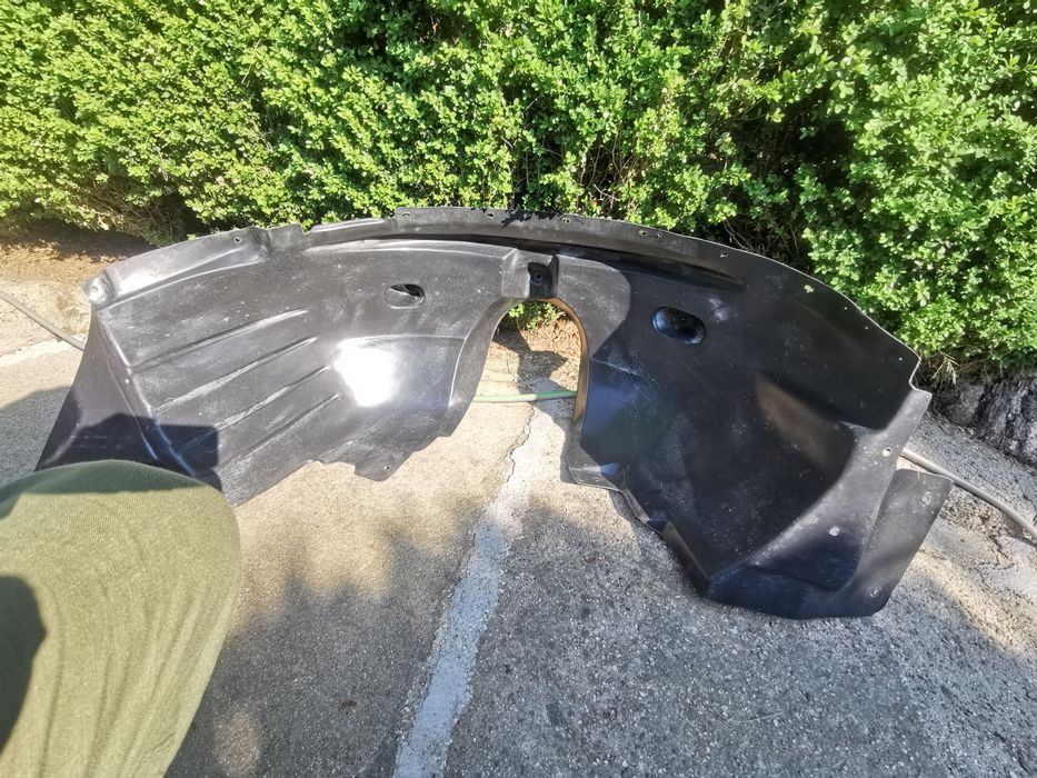 Под калници почти нови и кори под двигателя