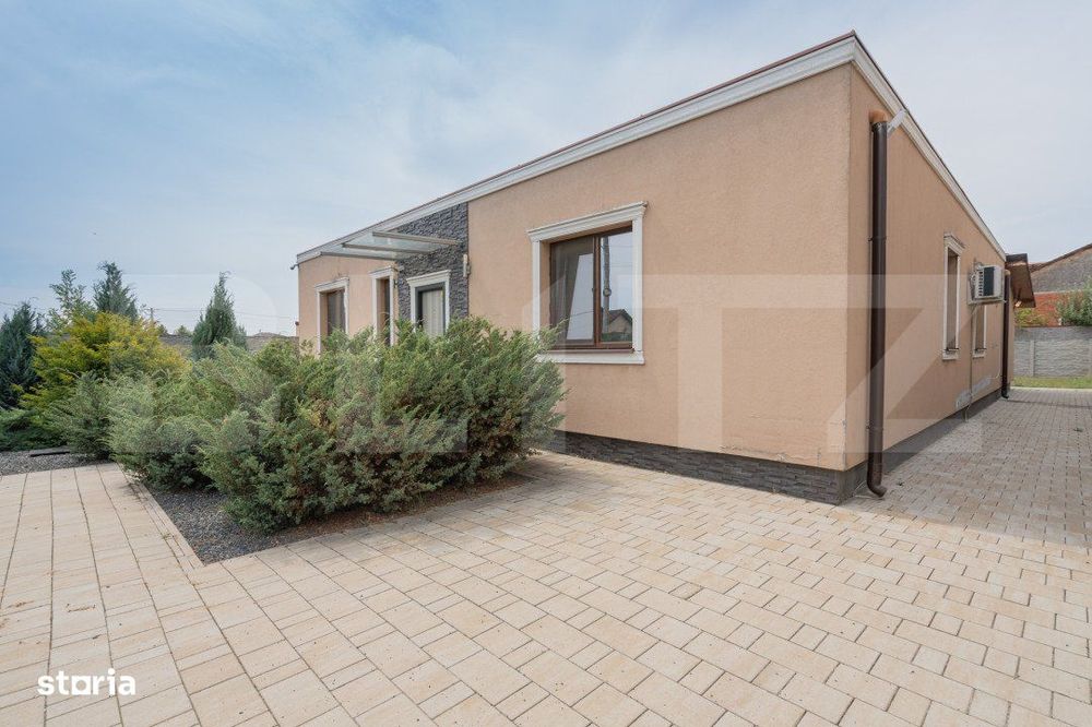 Casa individuala de lux cu piscina, in Dumbravita, 5 camere.