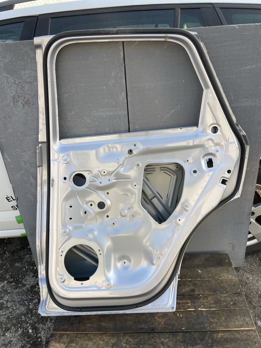 Задна дясна врата за Audi Q3 Ауди Кю3  2018-2024г