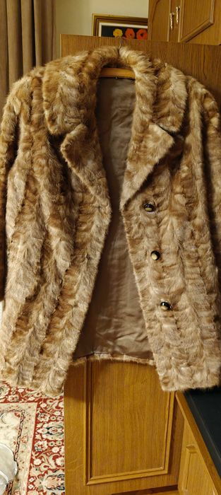 Haină blană naturală NURCĂ TUNSĂ – mărimea 46 (L/XL)