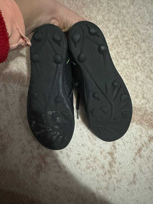 Детски обувки за футбол