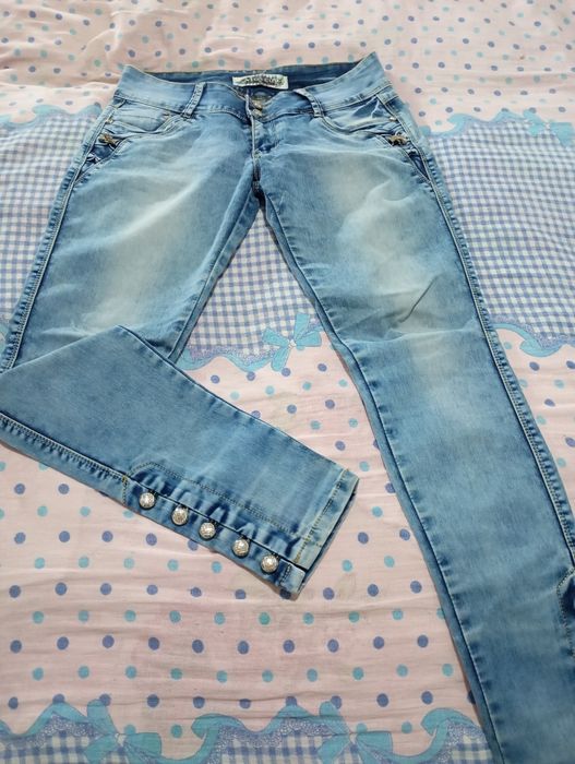 Джинсы женские,размеры разные