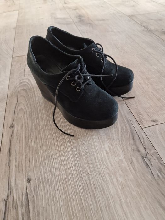 Vând incaltaminte piele