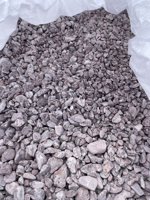 Vand pietricele piatra albe thassos gri verde pentru amenajari gradina