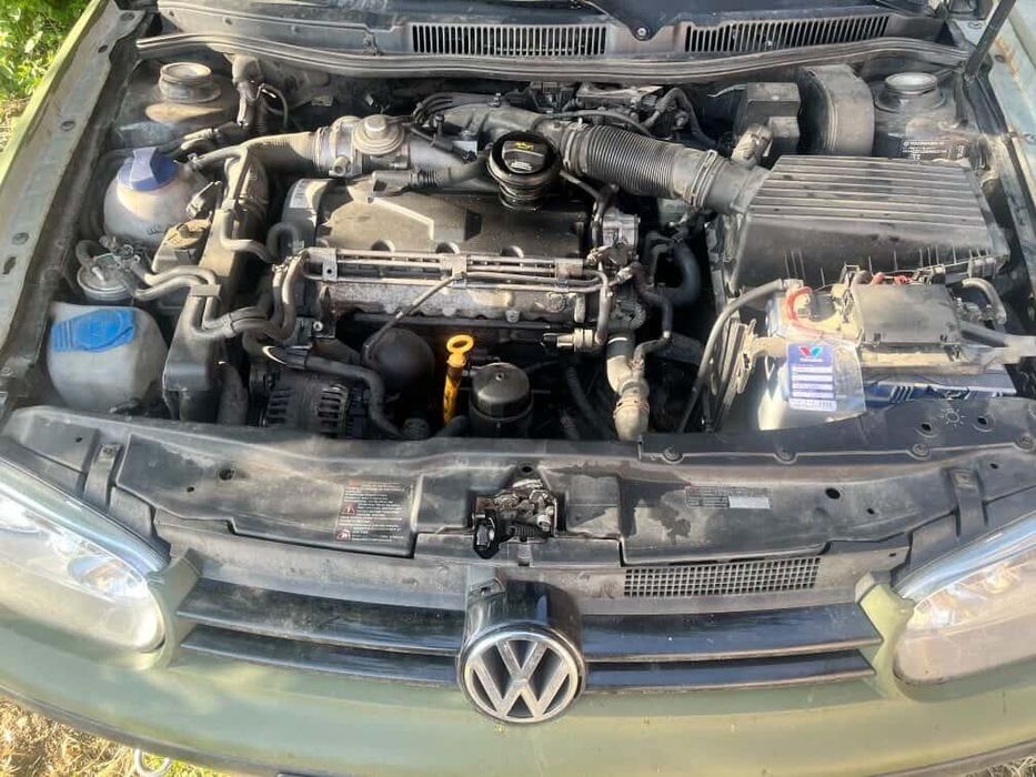 Vând golf 4 sau dezmembrez