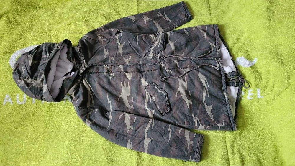 Vand geaca imblanita de iarna pentru femei (model Camo/Army)