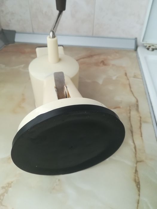 Машина за мелене на орехи