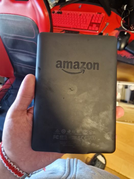 Kindle paperwhite model vechi