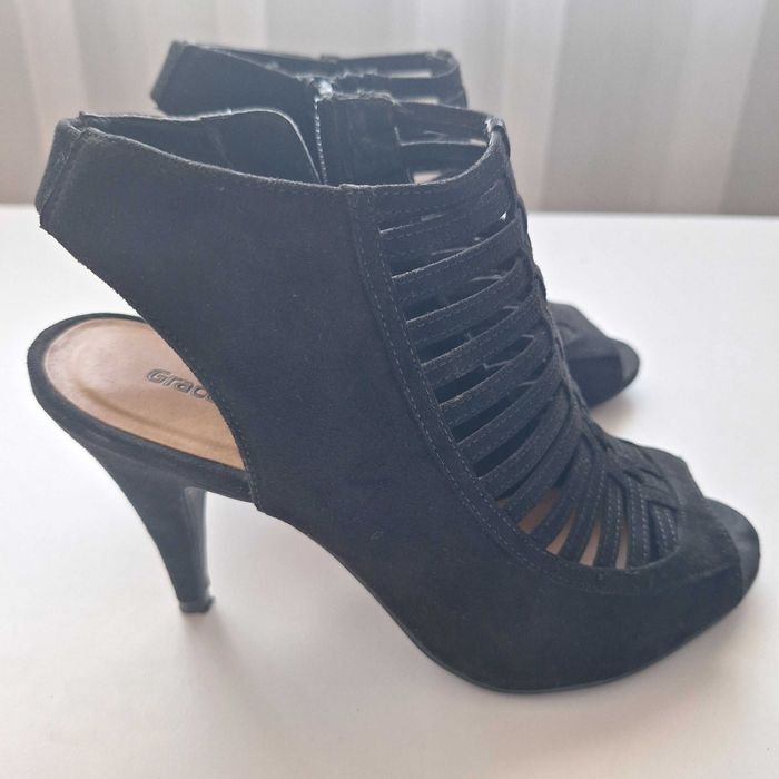 Sandale cu toc elegante, mărime 37