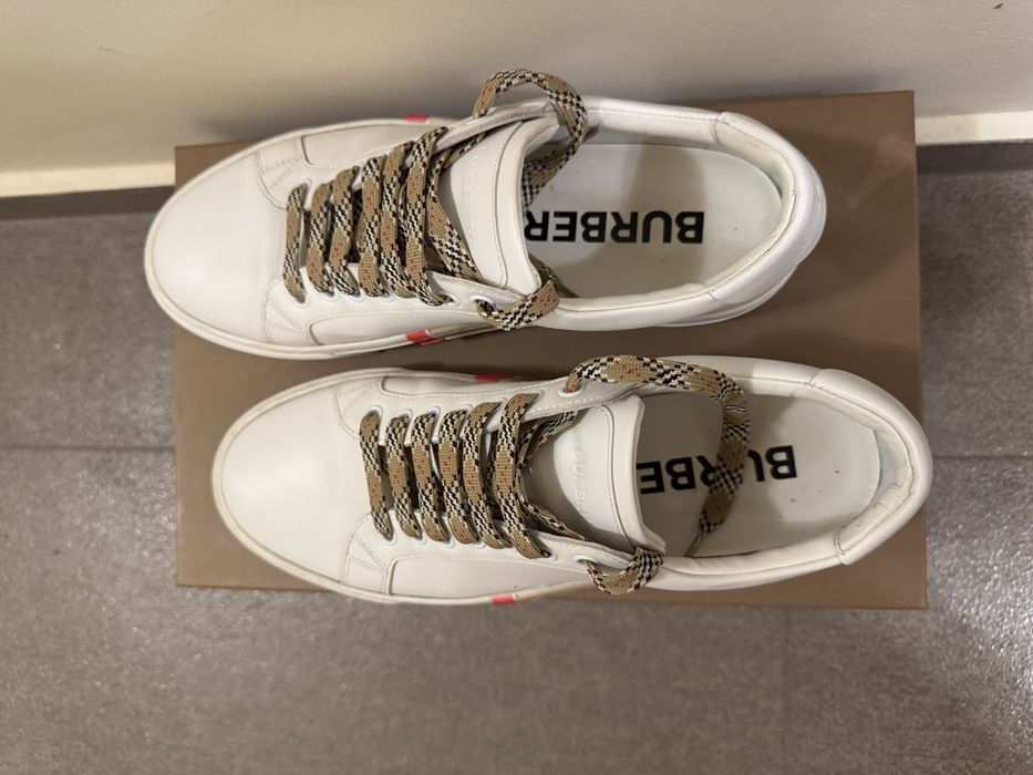 Burberry sneakers