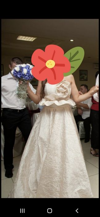 Rochie bej, poate fi folosita ca rochie de mireasa