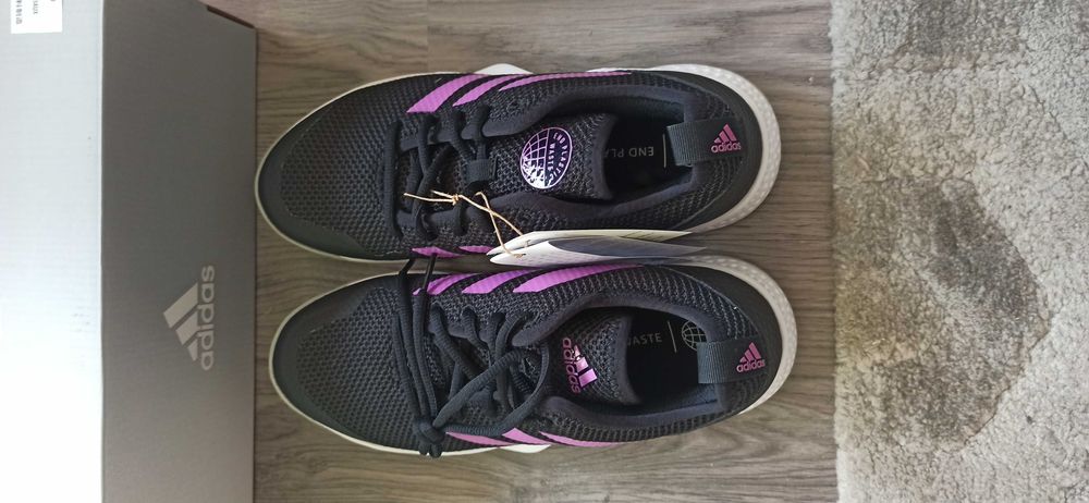 Нови маратонки Adidas CourtFlash, ном. 38