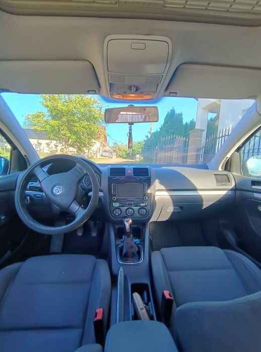 Volkswagen Golf 5 1.9 TDI – 105 CP – 9000 lei