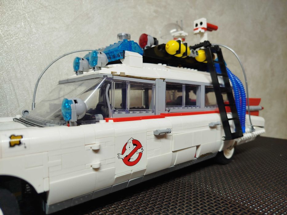 Модель коллекционный Автомобиль ECTO-1