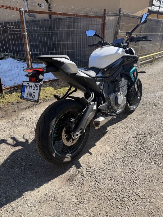 De vanzare Cfmoto 675NK.Nu accept schiburi