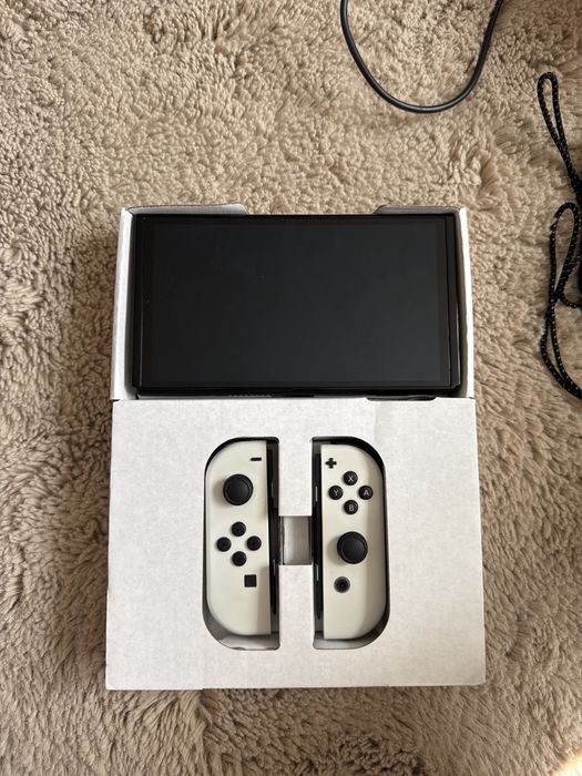 Consolă Nintendo Switch OLED White