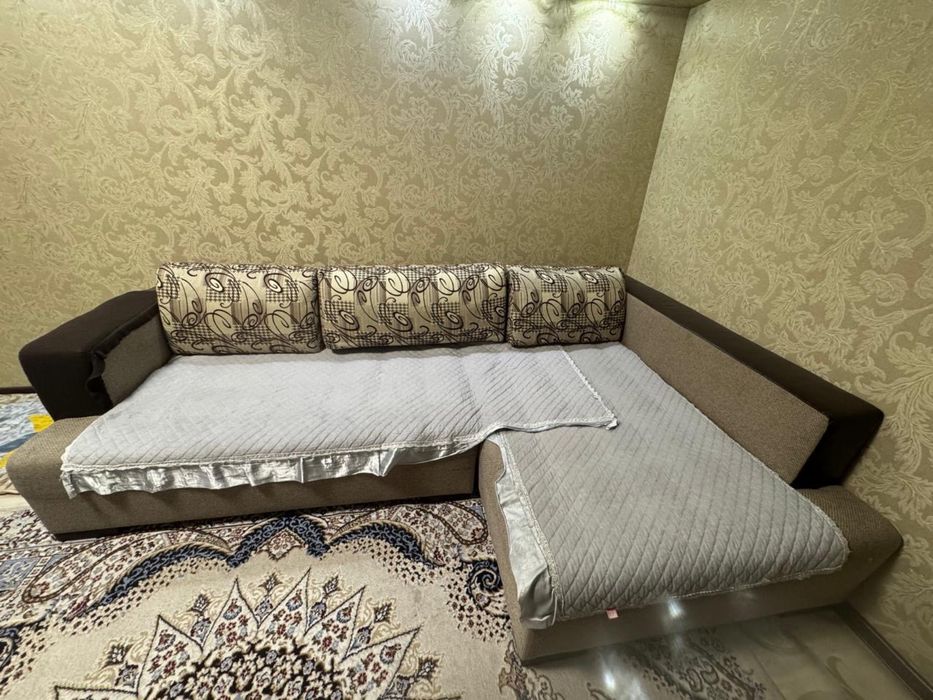 Продам диван уголовой