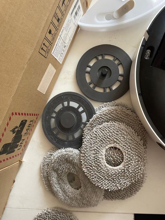 Робот-Пылесос продам