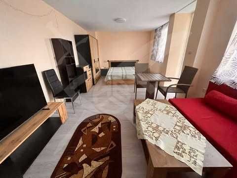 Дава се под наем Етаж от къща в Варна, м-т Траката - 110 кв.м за 600 € - Снимка #2
