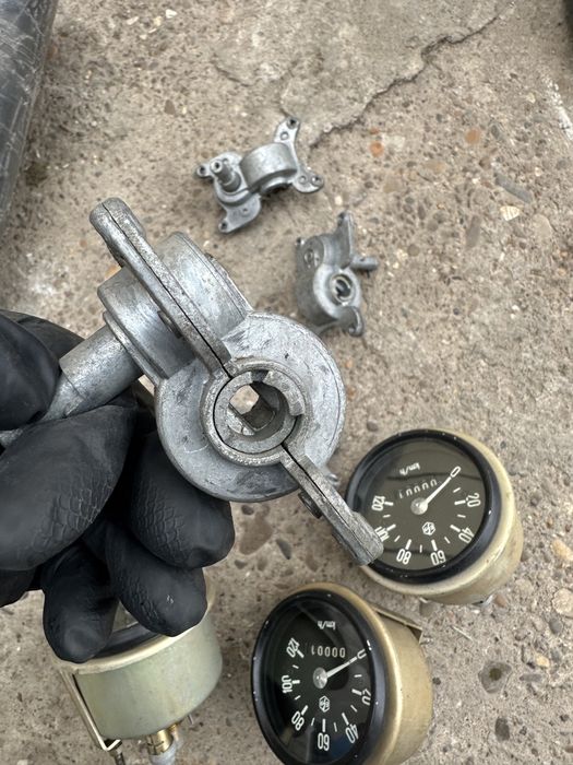 Mecanism Geam triunghilar ARO,ARO244,243,ARO 240 epocă