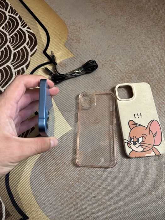 Продам телефон Айфон 13 128Gb/98