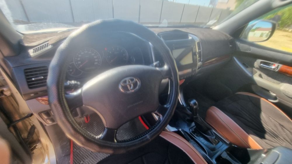 Продаётся Toyota Land Cruiser