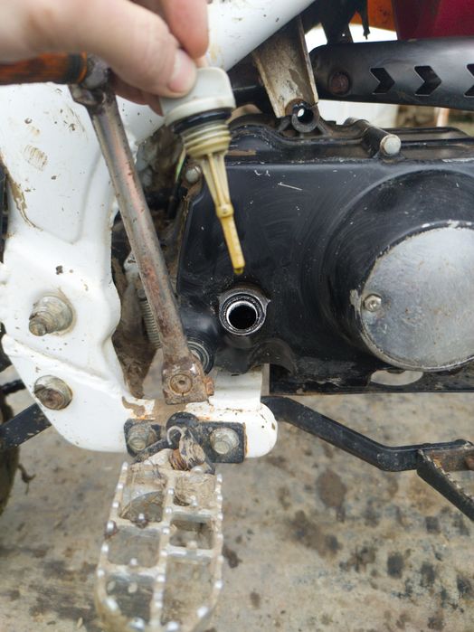 Dezmembrez Motor Cross (citiți descrierea)