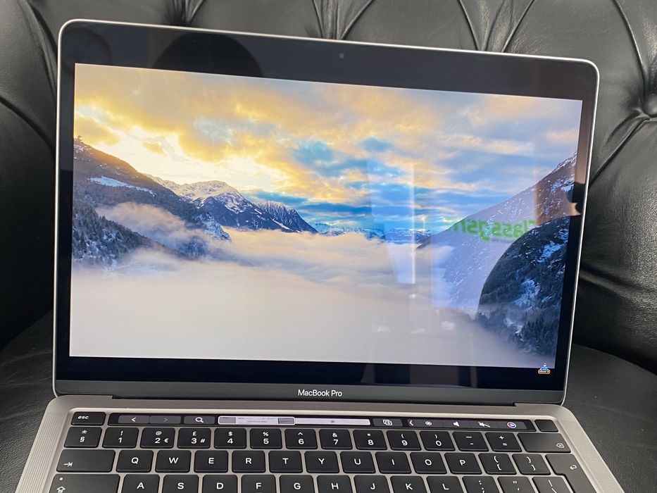 MacBook Pro M2 13-inch/ 256 Gb / Space Gray/ Cod produs: QFF4