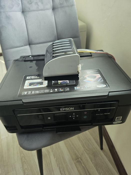 Продам Epson 800 на запчасти