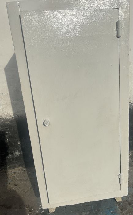 Продам металлический сейф