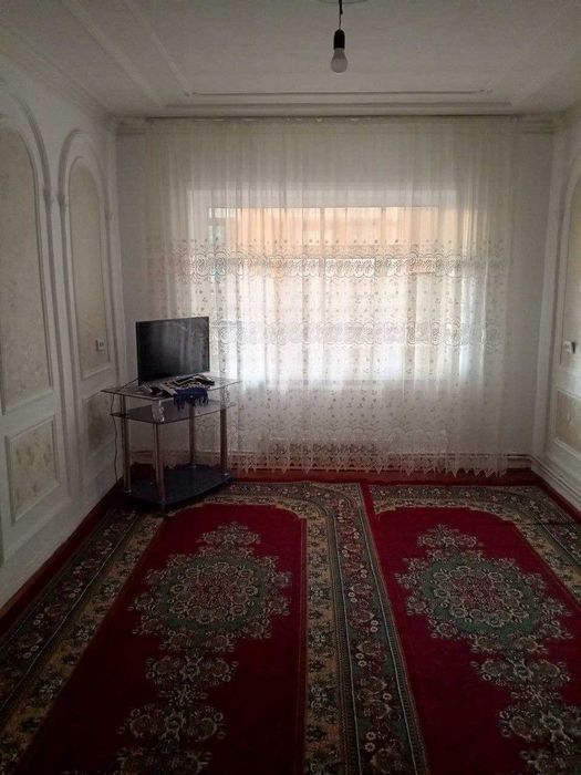 Сдается 3 комнатная квартира на 1 этаже в Гульбахоре