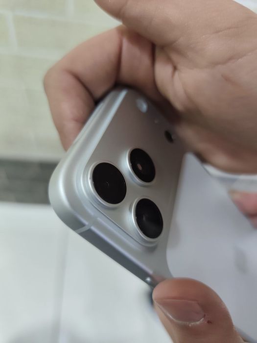 Iphone 17 pro max White oq rangi 256 Full region Z/B sotiladi 24/7