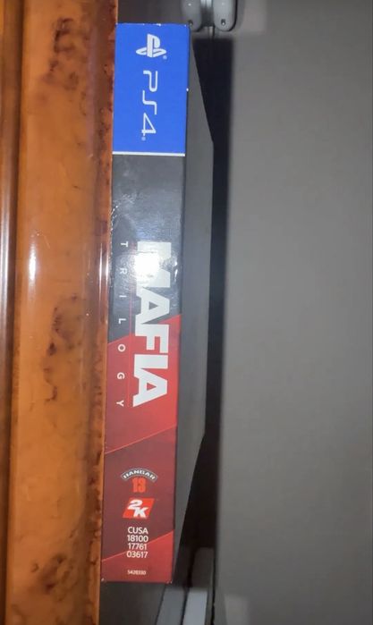 СРОЧНО продаю диск пс4/ пс5 Mafia trilogy
