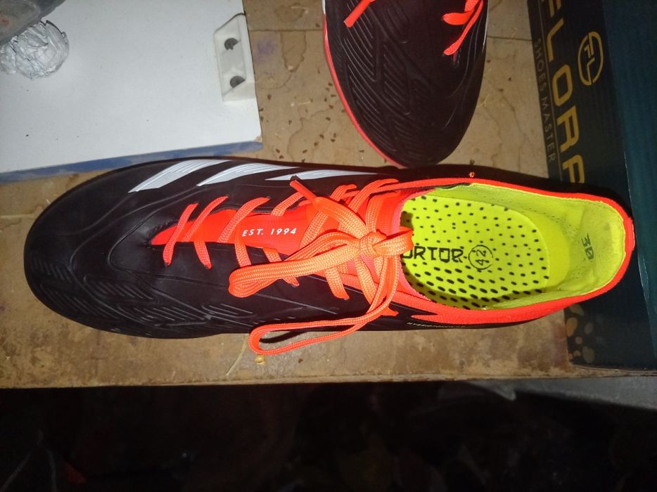 Adidas predator sotiladi