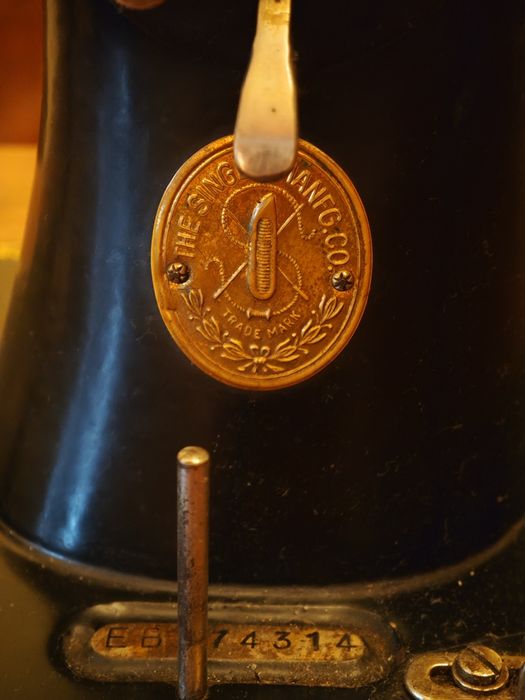 Mașină de cusut Singer