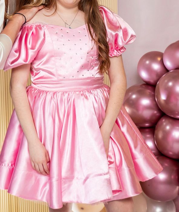 Детска рокличка и сатинирани балеринки