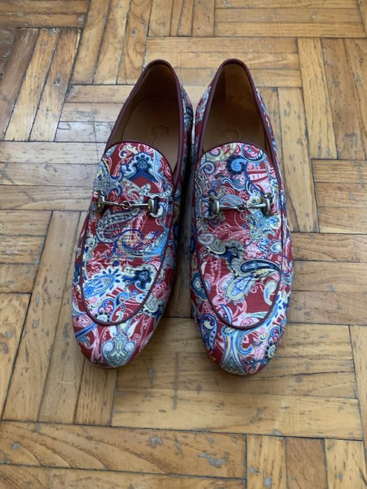 Екстравагатни мъжки обувки лято 2022