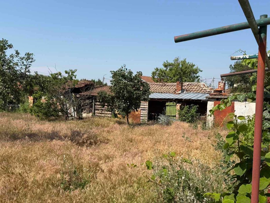 Къща в село Поповица на Топ Локация