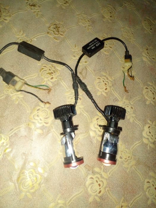 Лед  й7 оргинал лампочка сотилади